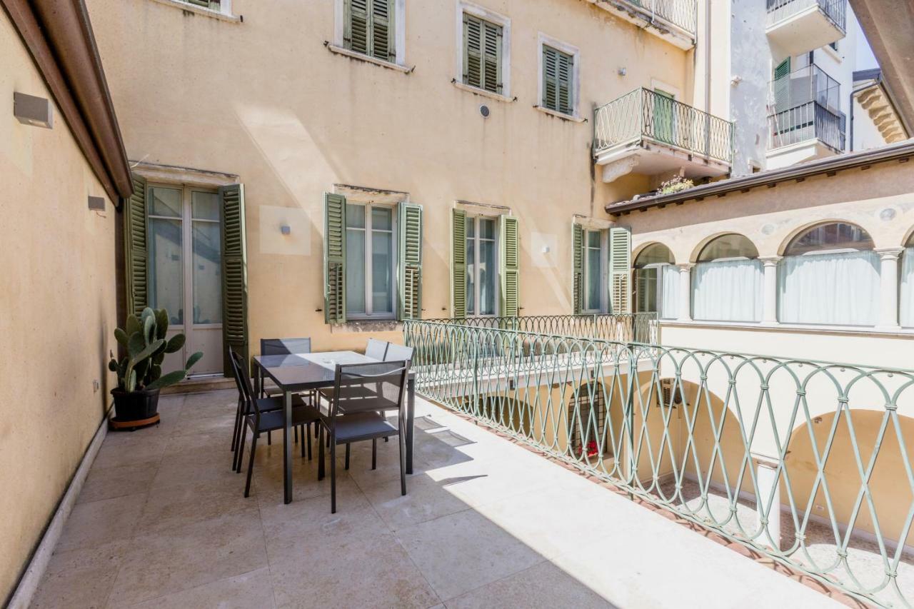 Palazzo Cavalli Pasquini Verona Exterior photo